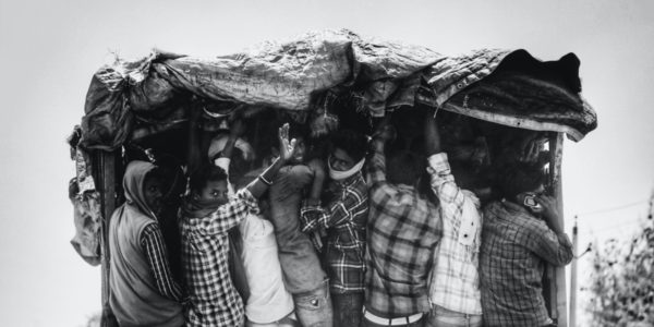 Risk in context: Decision-making in irregular and mixed migration